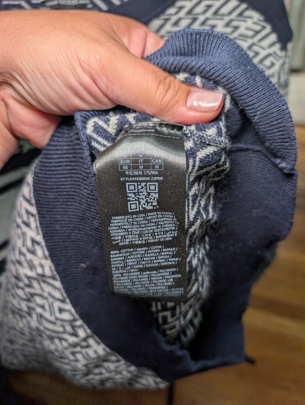Guess Logo Crewneck Sweater in Navy and Cream - Picture 5 of 6